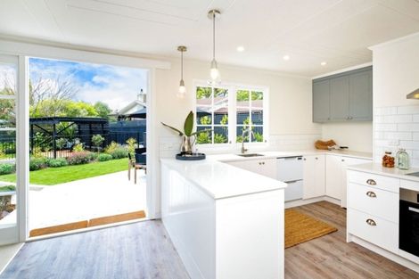 Photo of property in 11 Simla Avenue, Havelock North, 4130