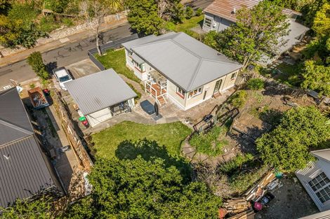 Photo of property in 32 Coote Road, Bluff Hill, Napier, 4110