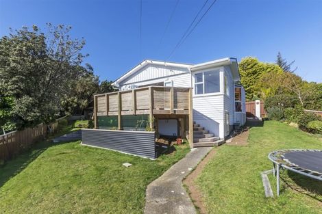 Photo of property in 6 Mayfair Place, Tawa, Wellington, 5028