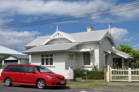 Photo of property in 8 Garden Terrace, Devonport, Auckland, 0624