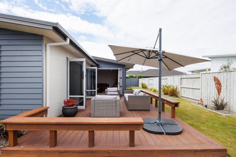 Photo of property in 46 Rosalie Terrace, Kelvin Grove, Palmerston North, 4414