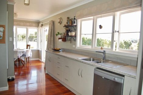 Photo of property in 31 Ranganui Road, Kaiwaka, 0573