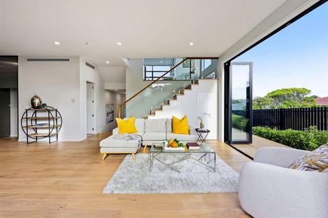 Photo of property in 23b Sorrel Crescent, Bucklands Beach, Auckland, 2012
