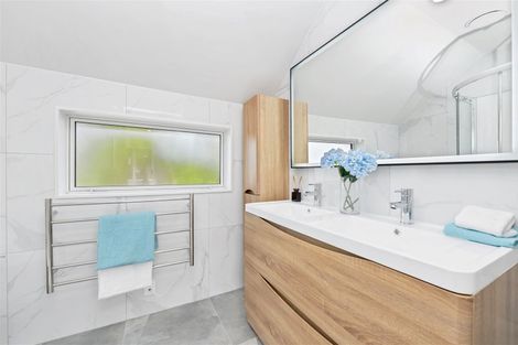 Photo of property in 21a Haven Crest, Somerville, Auckland, 2014