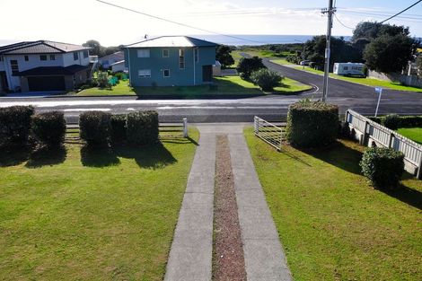 Photo of property in 184 Seaforth Road, Waihi Beach, 3611