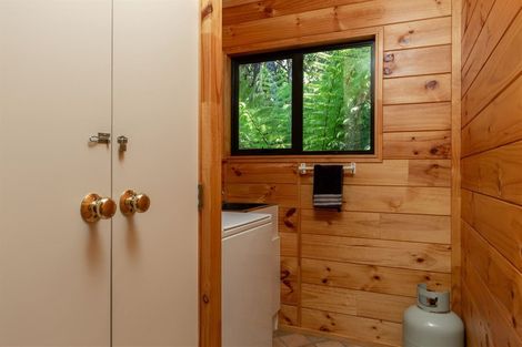 Photo of property in 15 Amelia Crescent, Waikawa, Picton, 7220