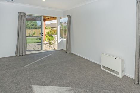 Photo of property in 35 Croftview Road, Wattle Downs, Auckland, 2103