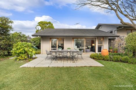 Photo of property in 27 Highland Place, Avonhead, Christchurch, 8042