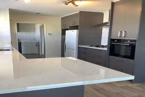 Photo of property in 7 Whitechapel Grove, Stokes Valley, Lower Hutt, 5019