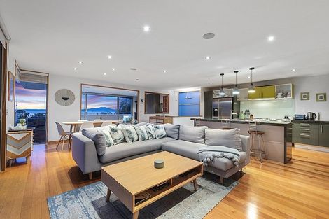 Photo of property in 2/55 Parr Terrace, Castor Bay, Auckland, 0620