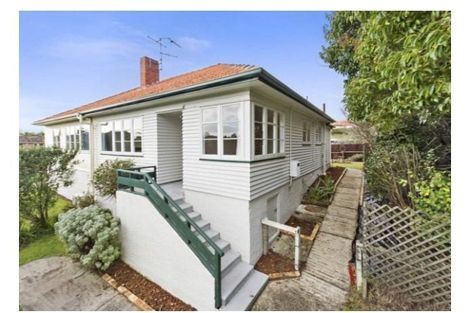 Photo of property in 24 Plunket Terrace, Hamilton East, Hamilton, 3216