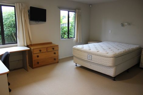 Photo of property in 2 Saint Hill Lane, Havelock North, 4130