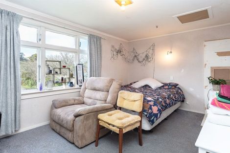 Photo of property in 21 Ongo Road, Hunterville, 4730