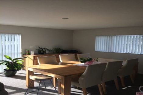 Photo of property in 110 Popokatea Drive, Takanini, 2112