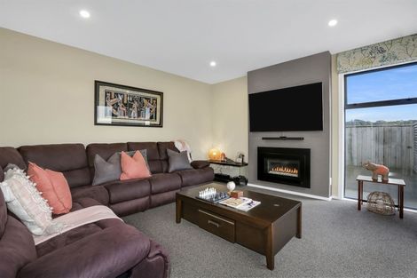 Photo of property in 42 John Burke Drive, Aotea, Porirua, 5024