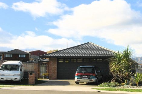 Photo of property in 27 Leanne Way, Waikanae Beach, Waikanae, 5036