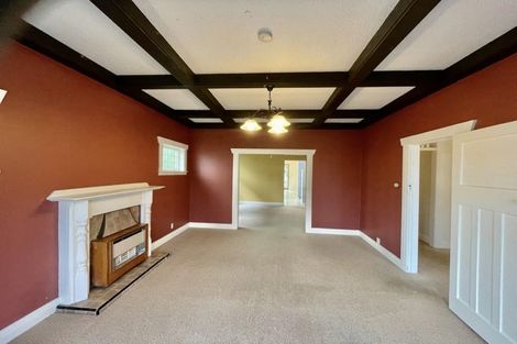 Photo of property in 4 Newcombe Crescent, Karori, Wellington, 6012