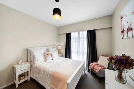 Photo of property in 1/23 Landsdowne Terrace, Cashmere, Christchurch, 8022