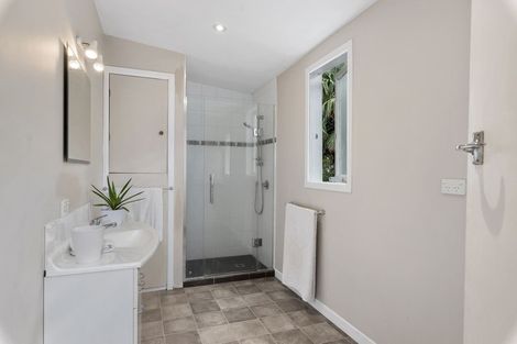 Photo of property in 21 Merani Street, Narrow Neck, Auckland, 0622