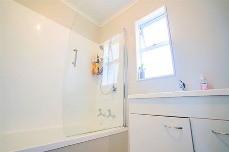 Photo of property in 58 Mauchline Street, Wallacetown, 9816