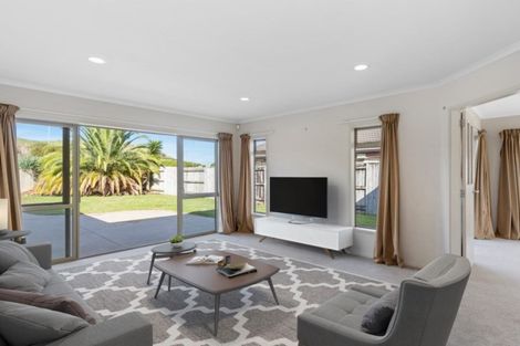 Photo of property in 9 Putaka Place, Papamoa Beach, Papamoa, 3118