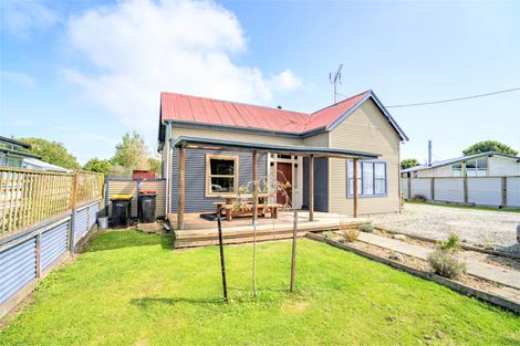 Photo of property in 58 Mauchline Street, Wallacetown, 9816