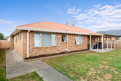 Photo of property in 10 Aldershot Place, Nawton, Hamilton, 3200