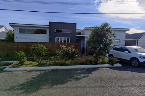 Photo of property in 17 Kedah Street, Miramar, Wellington, 6022