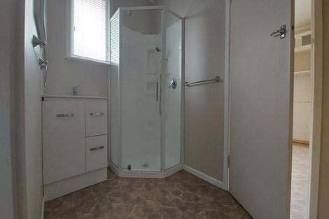 Photo of property in 1/3 Taikata Road, Te Atatu Peninsula, Auckland, 0610