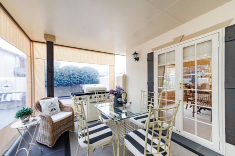 Photo of property in 35 Cashmere Drive, Fitzherbert, Palmerston North, 4410