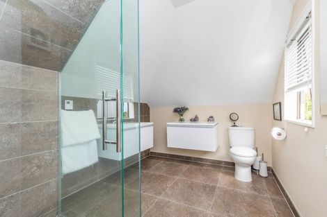 Photo of property in 13 Framalda Place, Conifer Grove, Takanini, 2112