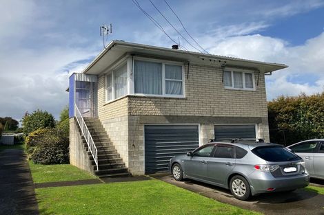 Photo of property in 1/765 Beach Road, Browns Bay, Auckland, 0630