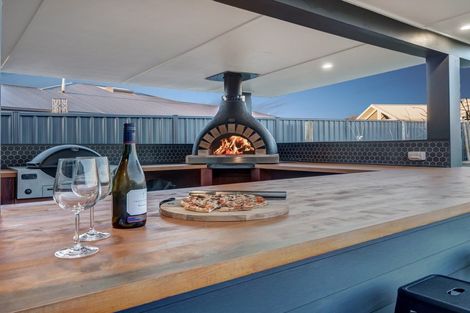 Photo of property in 7e Whakatomo Place, Havelock North, 4130