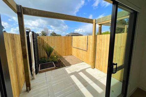 Photo of property in 11/5 Brandon Road, Glen Eden, Auckland, 0602