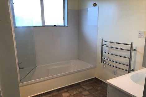 Photo of property in 5 Larch Grove, Paraparaumu, 5032