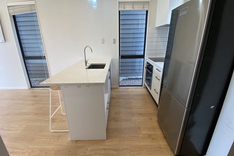 Photo of property in 6 Parahau Road, Papakura, 2110