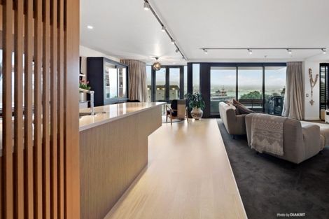 Photo of property in 2e/150 Oriental Parade, Oriental Bay, Wellington, 6011