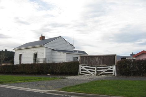 Photo of property in 25 Peel Street, Lawrence, 9532