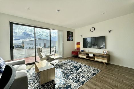 Photo of property in 38 Parahau Road, Papakura, 2110