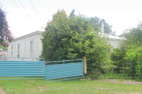 Photo of property in 15 Takapuna Road, Kakahi, 3989