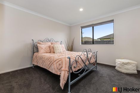 Photo of property in 9 Crannich Place, Wattle Downs, Auckland, 2103
