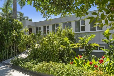 Photo of property in 41 Old Lake Road, Narrow Neck, Auckland, 0624