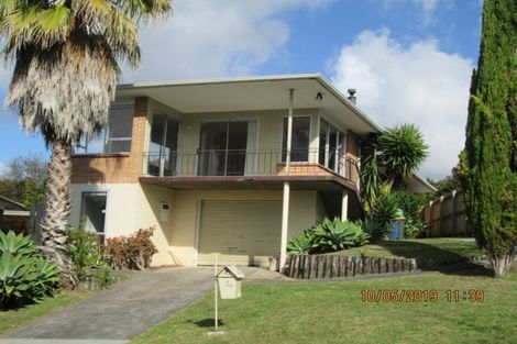 Photo of property in 3 Chrome Place, Henderson, Auckland, 0612