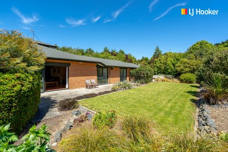 Photo of property in 1 Joshua Place, Helensburgh, Dunedin, 9010