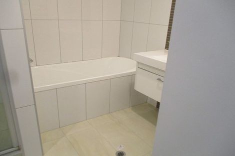 Photo of property in Bellagio Apartments, 9a/39 Taranaki Street, Te Aro, Wellington, 6011