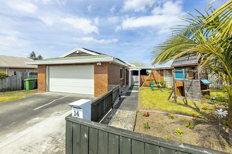 Photo of property in 14 Tonson Place, Weymouth, Auckland, 2103