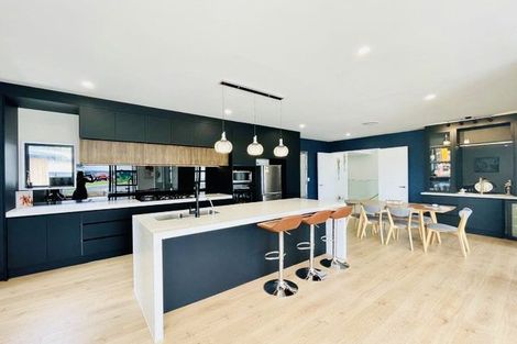 Photo of property in 1 Silverhill Lane, Silverdale, 0932