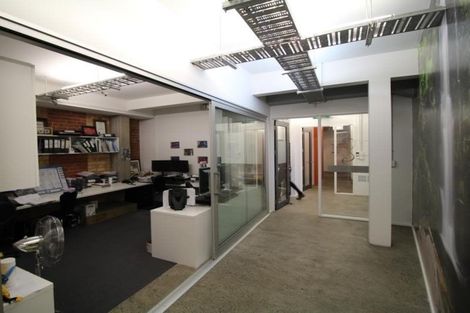 Photo of property in 33 Sale Street, Cockle Bay, Auckland, 2014