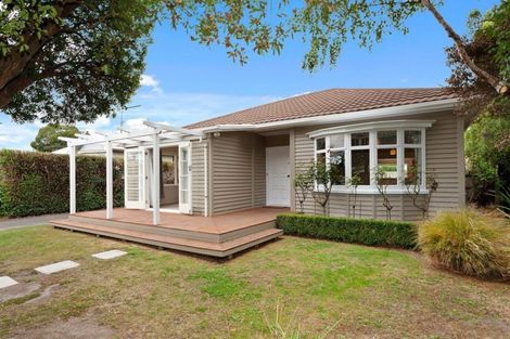 Photo of property in 96 Birdwood Avenue, Beckenham, Christchurch, 8023