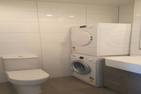 Photo of property in Apollo Apartments, 201/46 Rosedale Road, Rosedale, Auckland, 0632